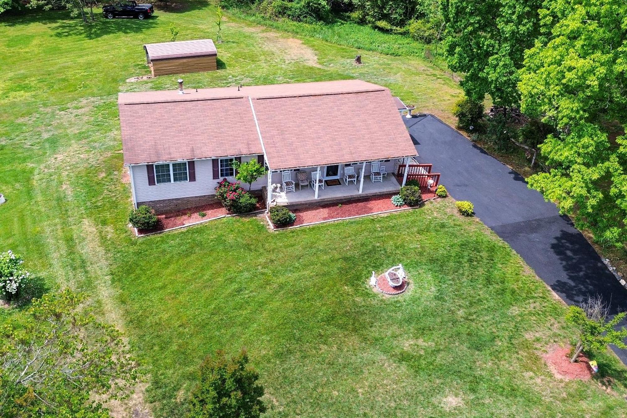 Chatham Getaway With Fireplace, Deck And Gas Grill! 외부 사진